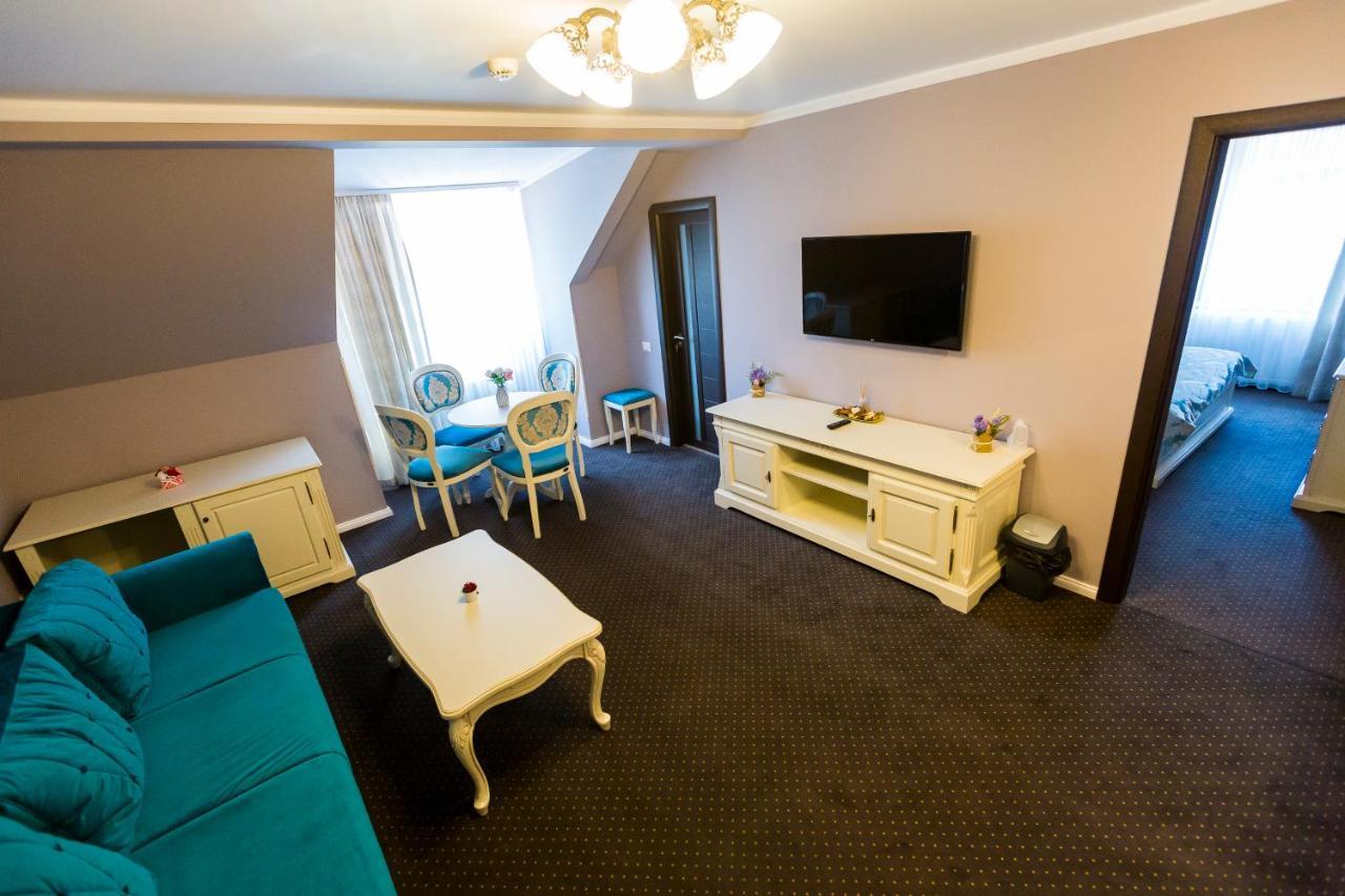 Royal Inn Busteni-Adults Only Εξωτερικό φωτογραφία