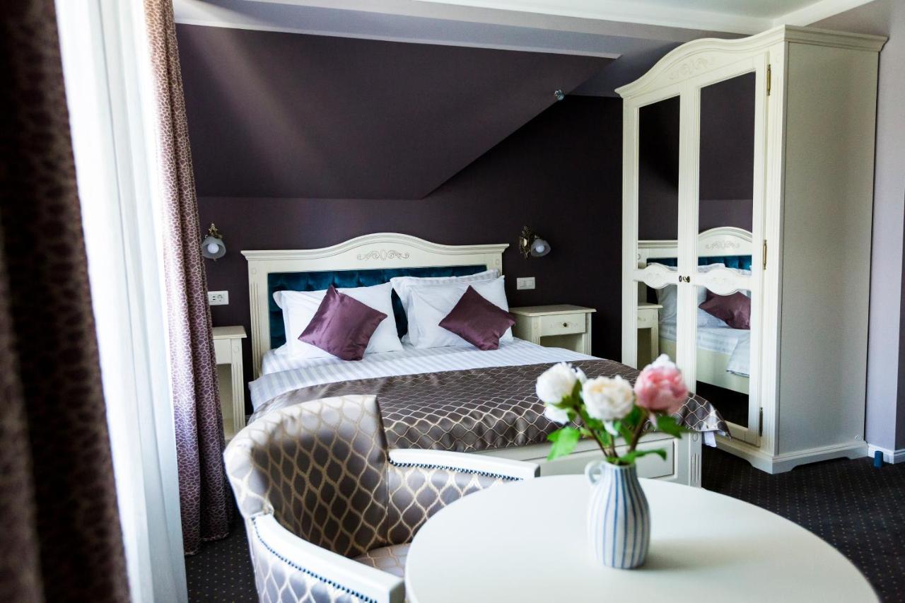Royal Inn Busteni-Adults Only Εξωτερικό φωτογραφία