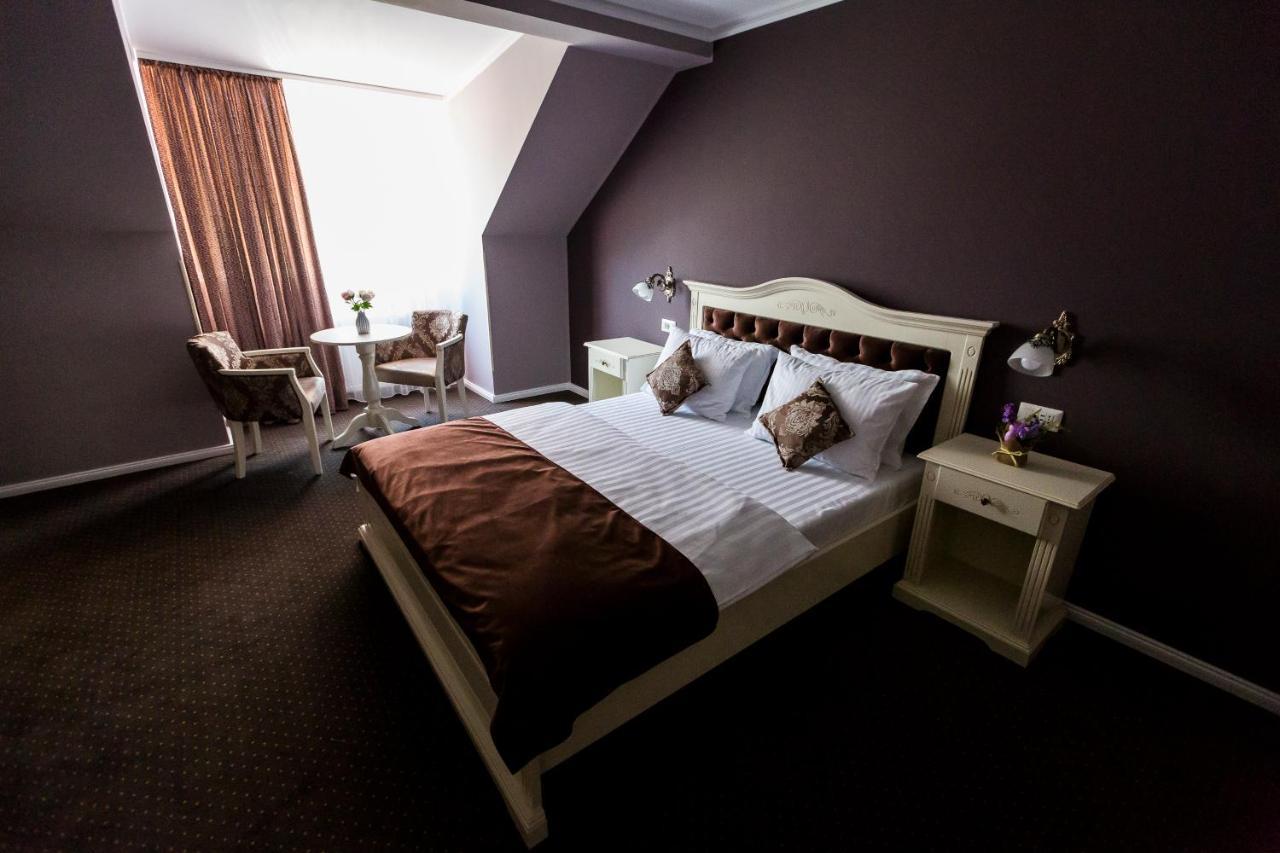 Royal Inn Busteni-Adults Only Εξωτερικό φωτογραφία