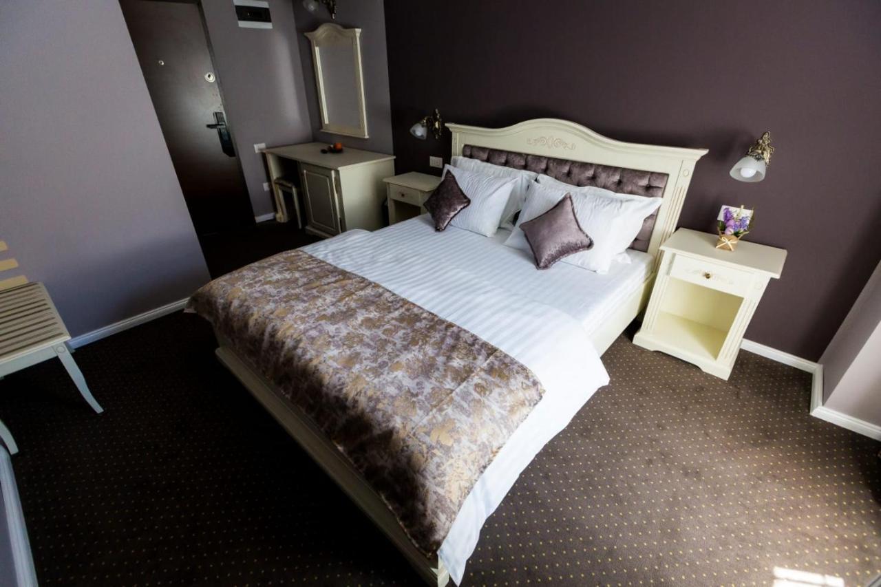 Royal Inn Busteni-Adults Only Εξωτερικό φωτογραφία