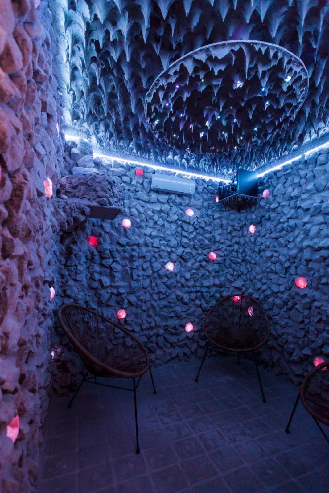 Royal Inn Busteni-Adults Only Εξωτερικό φωτογραφία