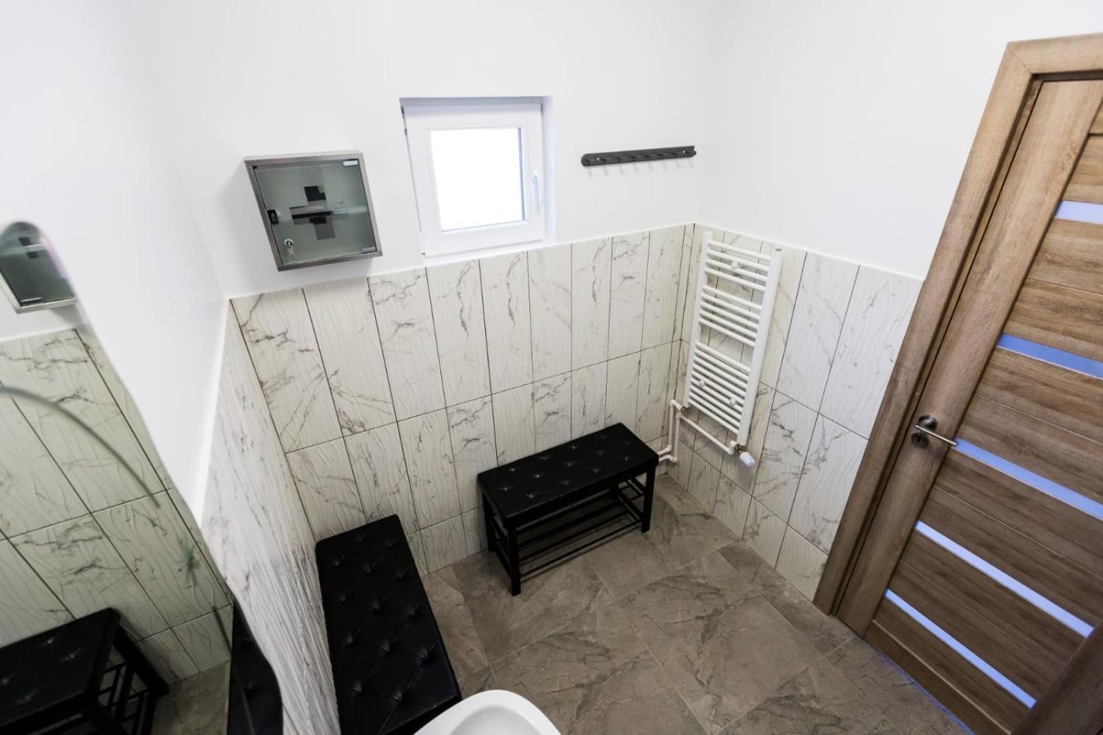 Royal Inn Busteni-Adults Only Εξωτερικό φωτογραφία